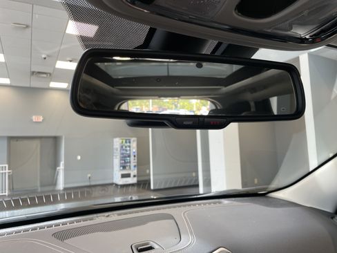 Used 2017 Jeep Cherokee High Altitude AWD/4WD image 31