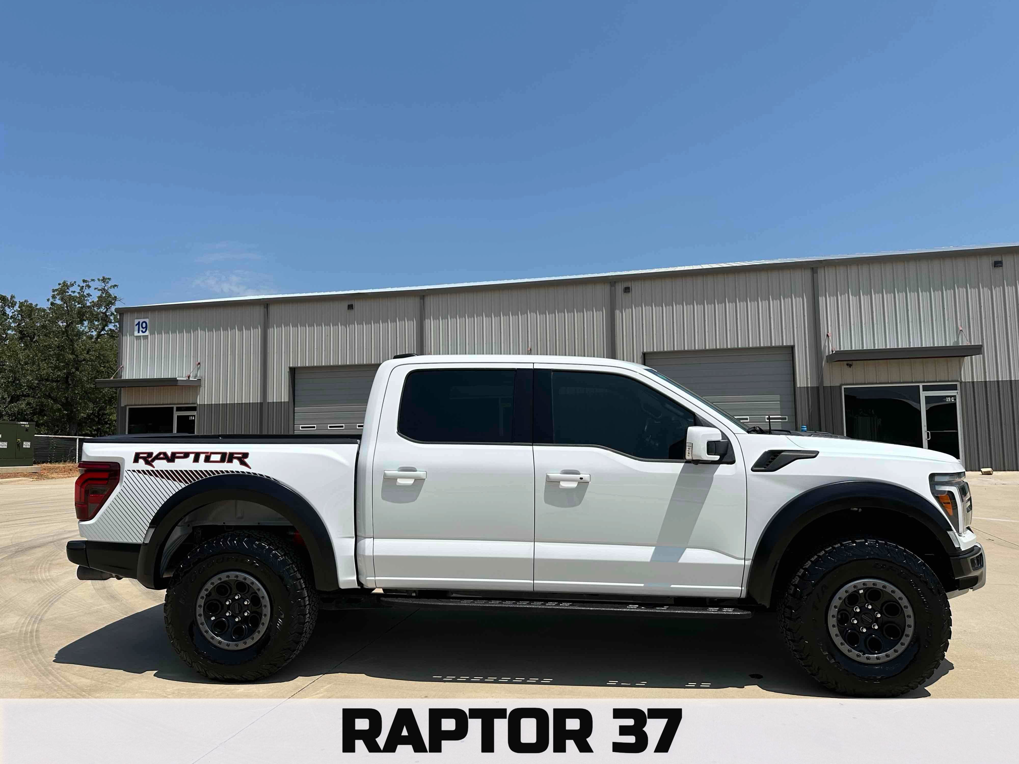 Used 2025 Ford F150 Raptor AWD/4WD image 2