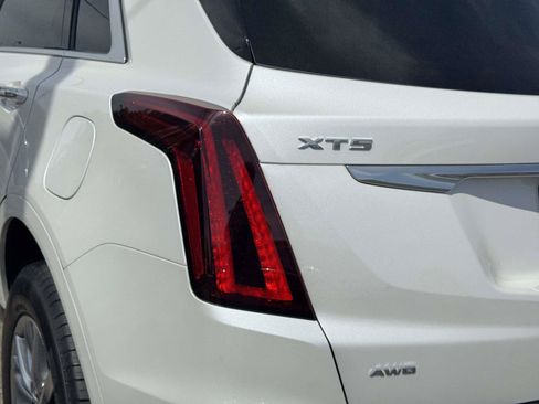Certified 2023 Cadillac XT5 Premium Luxury AWD/4WD image 8