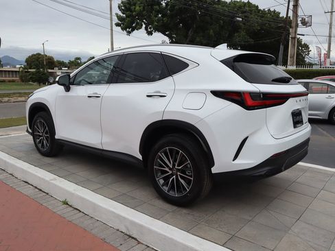 New 2026 Lexus NX 350h FWD image 7