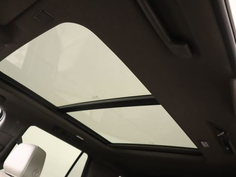 Used 2021 Chevrolet Tahoe Z71 w/ Z71 Signature Package image 16