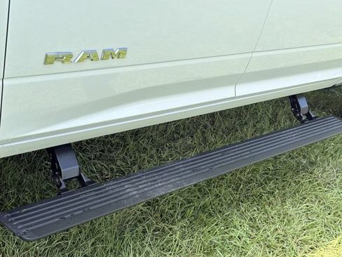 New 2026 RAM 2500 Laramie AWD/4WD image 20