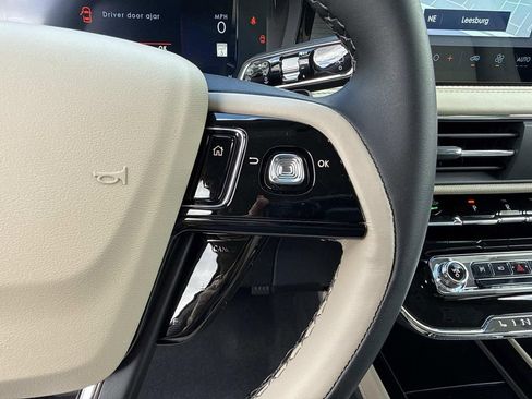 New 2026 Lincoln Corsair Premiere image 29