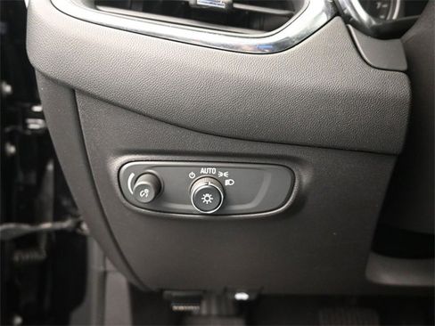 Certified 2022 Chevrolet Equinox LT image 33