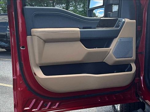 Used 2024 Ford F250 Lariat w/ Chrome Package image 20