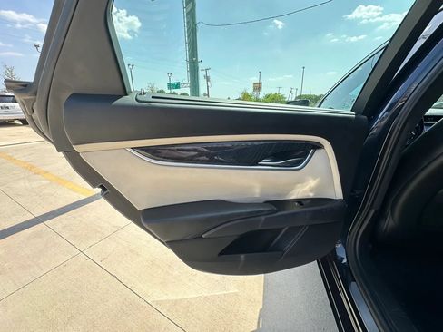 Used 2013 Cadillac XTS Platinum w/ Driver Assist Package FWD image 33