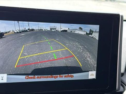 Used 2025 Toyota RAV4 LE AWD/4WD image 17