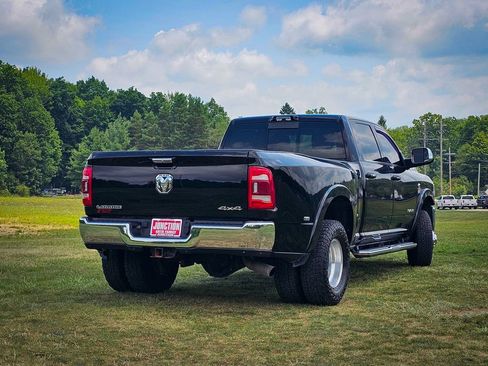 Used 2022 RAM 3500 Laramie AWD/4WD image 3