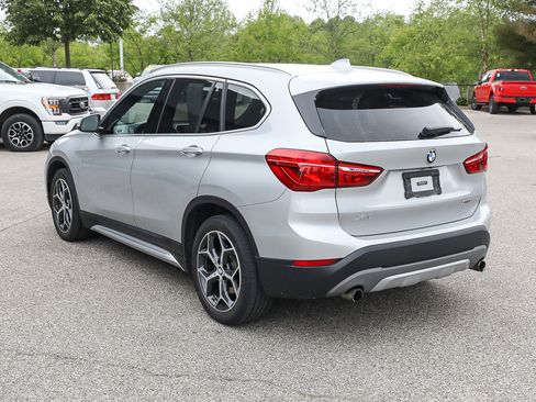 Used 2018 BMW X1 xDrive28i w/ Convenience Package AWD/4WD image 4