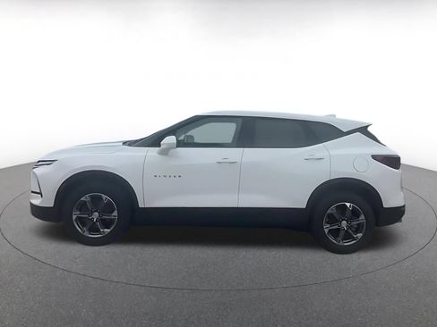 Used 2025 Chevrolet Blazer LT FWD image 8