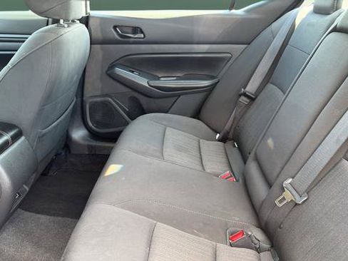 Used 2025 Nissan Altima 2.5 SV FWD image 18