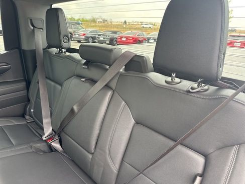 Certified 2024 GMC Sierra 1500 SLT image 17