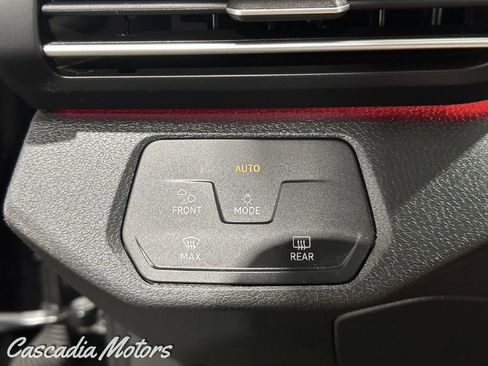 Used 2021 Volkswagen ID.4 1st Edition RWD image 38