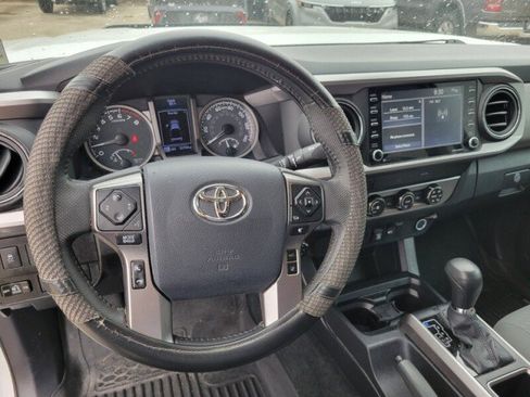 Used 2020 Toyota Tacoma SR5 image 13