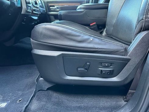 Used 2017 RAM 1500 Laramie image 12