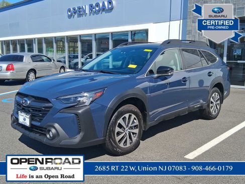 Used 2025 Subaru Outback Premium AWD/4WD image 3