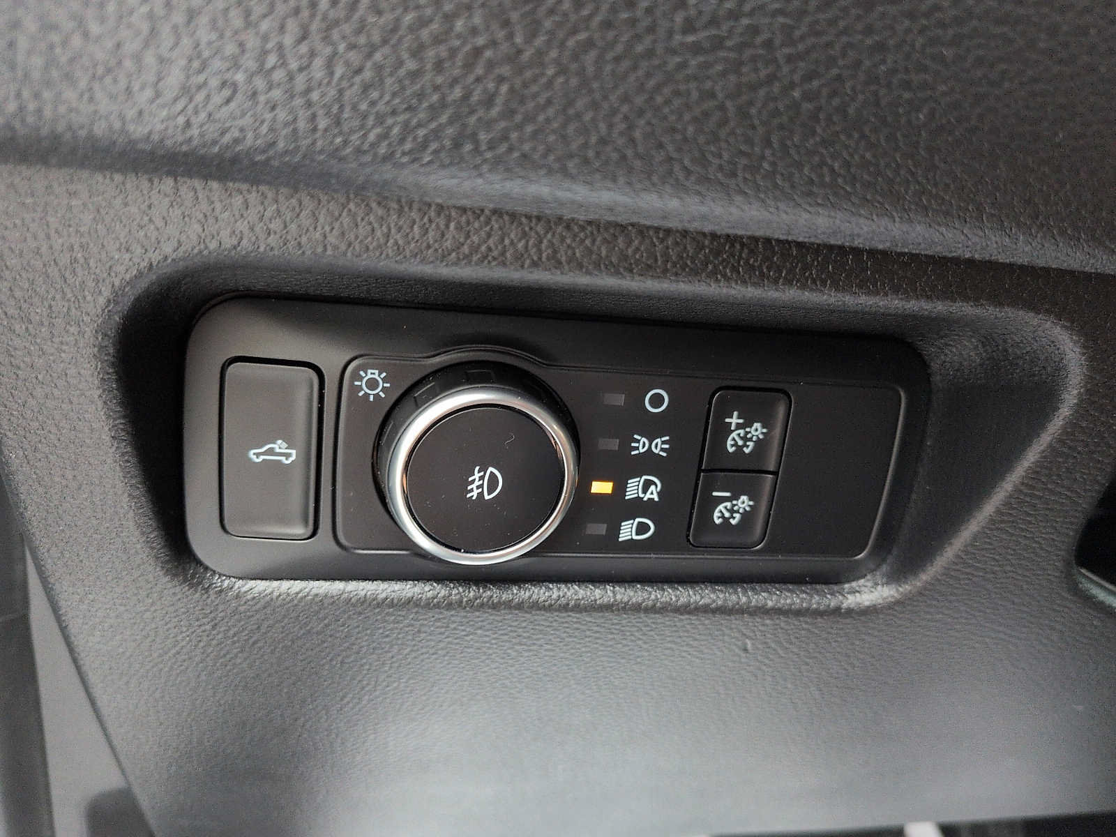 Used 2025 Ford Ranger XLT w/ Chrome Accent Package AWD/4WD image 16