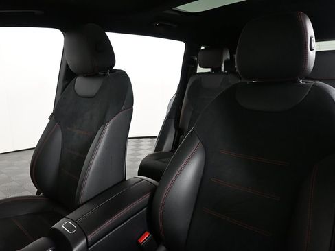 Used 2022 Mercedes-Benz GLB 250 image 5