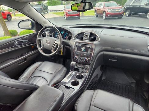 Used 2017 Buick Enclave Leather image 2