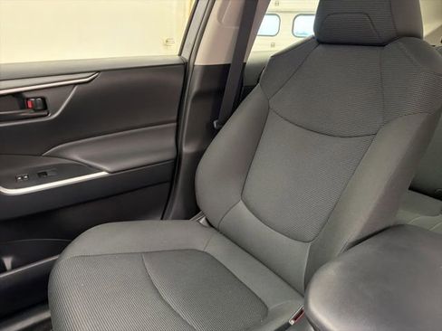 Certified 2025 Toyota RAV4 LE FWD image 15