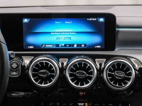 Used 2022 Mercedes-Benz CLA 250 image 15