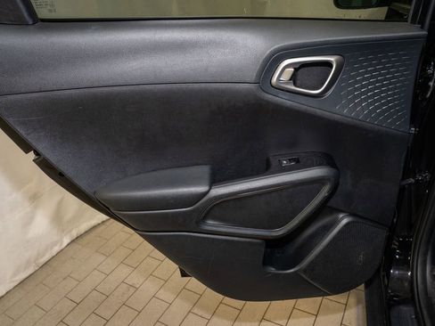 Used 2021 Kia Soul S image 8