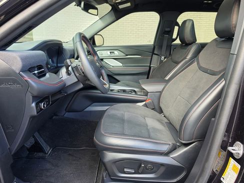 Used 2025 Ford Explorer ST w/ Sun And Sound Package image 7