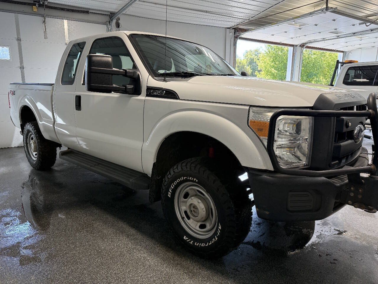 Used 2015 Ford F250 XL w/ FX4 Off-Road Package AWD/4WD image 5