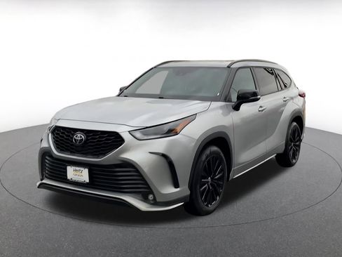 Used 2025 Toyota Highlander XSE image 7