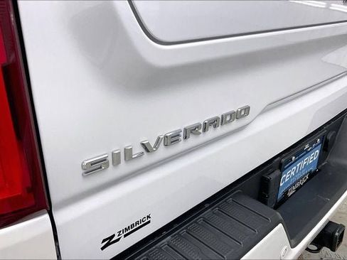 Used 2023 Chevrolet Silverado 1500 High Country w/ High Country Premium Package image 9