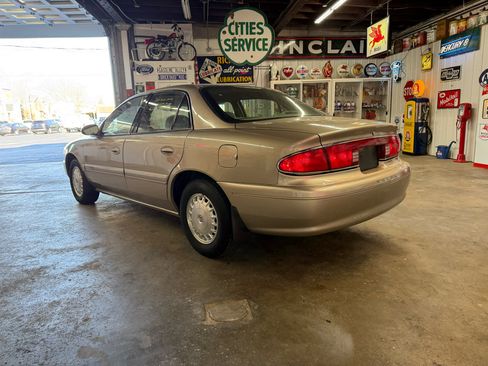 Used 2000 Buick Century Custom w/ 2000 Special Edition Pkg image 3