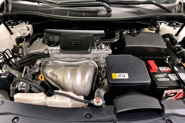 Used 2017 Toyota Camry XLE w/ Moonroof Package FWD image 10