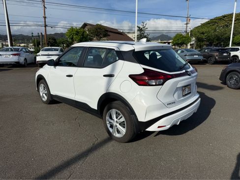 Used 2025 Nissan Kicks Play S image 4