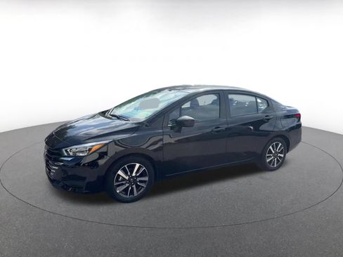 Used 2025 Nissan Versa SV FWD image 7