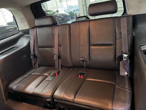 Used 2014 Cadillac Escalade Premium AWD/4WD image 14
