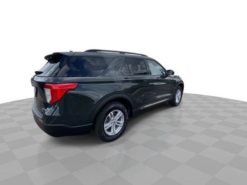 Used 2023 Ford Explorer XLT w/ Equipment Group 202A AWD/4WD image 2