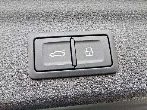 Used 2023 Audi Q3 2.0T Premium image 30