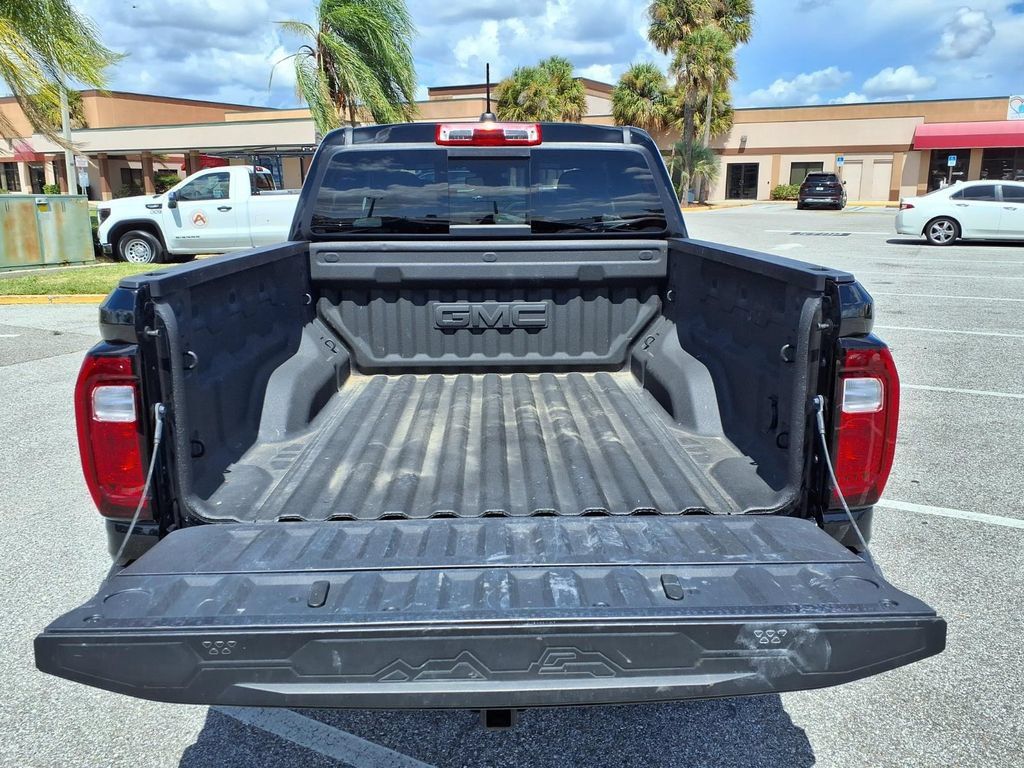 Used 2025 GMC Canyon Elevation w/ Convenience Package AWD/4WD image 18