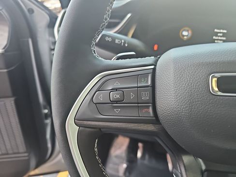 New 2025 Jeep Grand Cherokee L Limited image 19