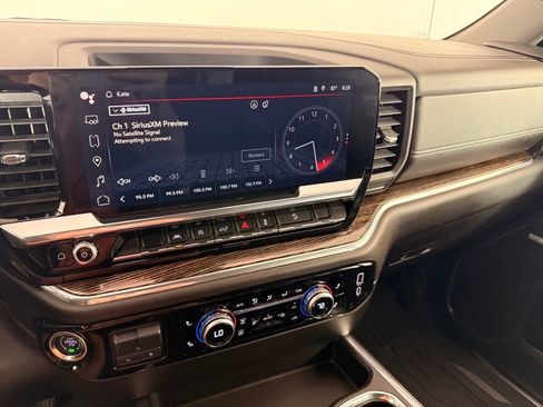Used 2024 GMC Sierra 1500 Elevation w/ Preferred Package AWD/4WD image 32