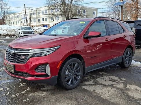 Used 2023 Chevrolet Equinox RS image 3