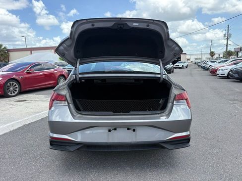 Used 2023 Hyundai Elantra SEL w/ Convenience Package FWD image 13