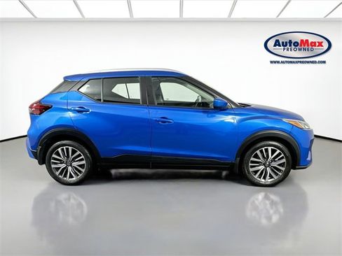 Used 2021 Nissan Kicks SV image 6