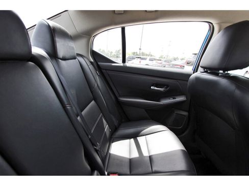 Used 2024 Nissan Sentra SR w/ SR Premium Package image 13