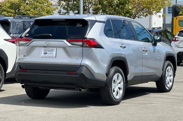 Used 2025 Toyota RAV4 LE FWD image 4