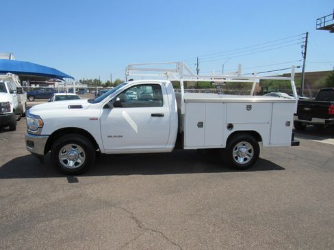 Used 2020 RAM 2500 Tradesman w/ Chrome Appearance Group RWD image 2