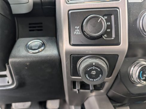 Used 2019 Ford F150 Platinum w/ Equipment Group 701A Luxury image 19