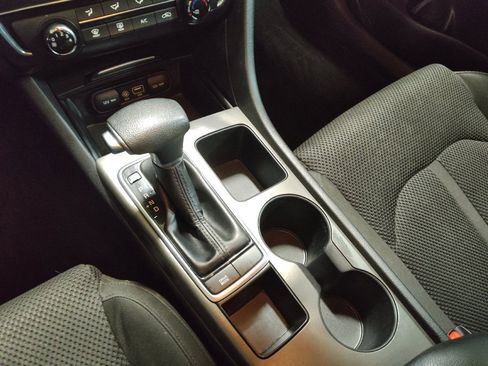 Used 2020 Kia Optima LX image 26
