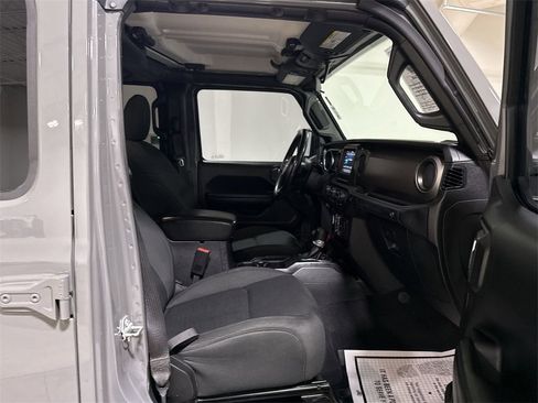 Used 2021 Jeep Wrangler Unlimited Sport image 21