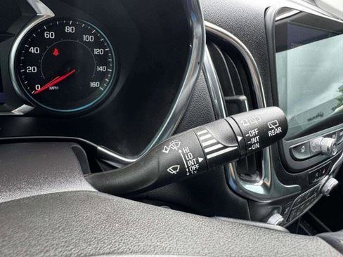 Used 2022 Chevrolet Equinox LT FWD image 27
